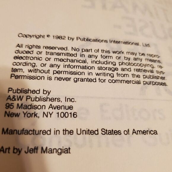 The Ultimate Home-holders handbook hardcover book 1982 consumers guide - Picture 5 of 5